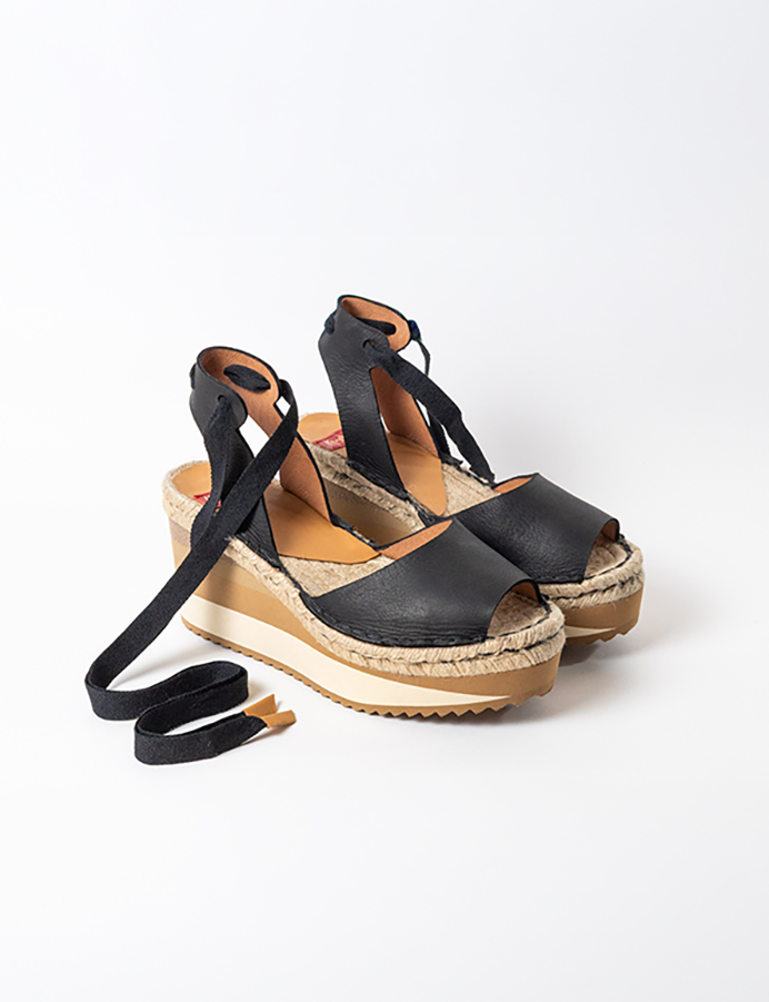 Nika - Black Leather